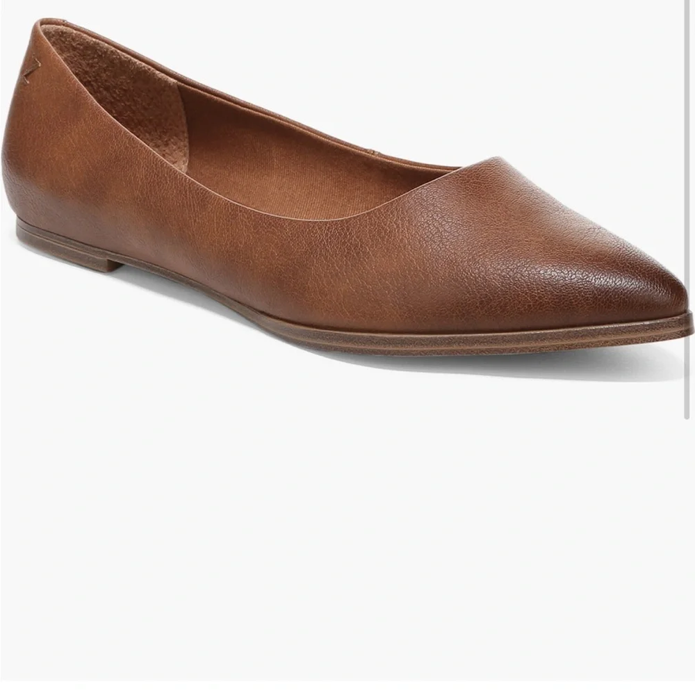 Zodiac Cognac Leather Ballet Flats with Pointed Toe and Sleek Design 9 - Picture 1 of 5